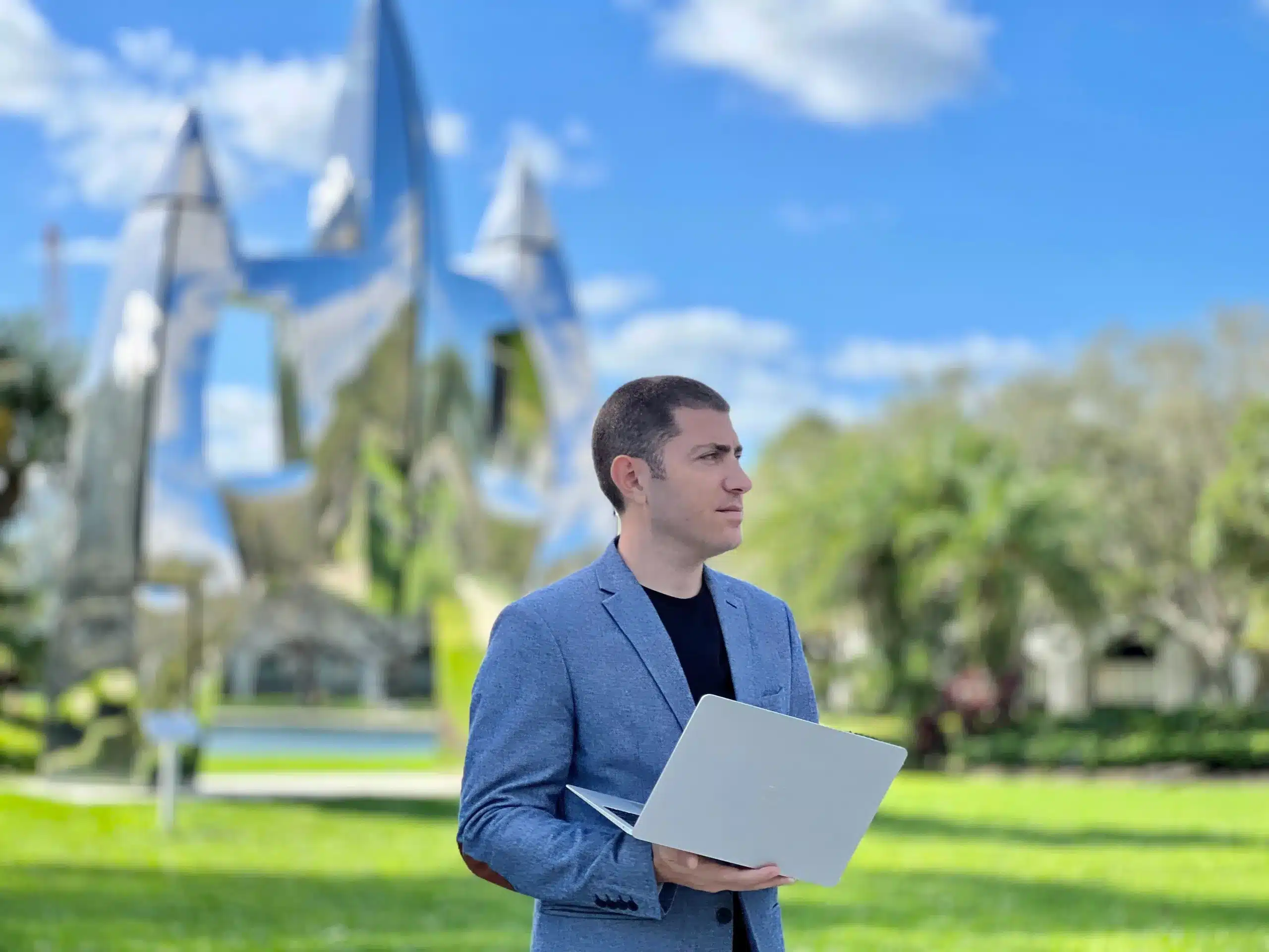 Expanding Horizons: Media Components and Denis Sinelnikov Make Waves in Miami's Digital Marketing Scene