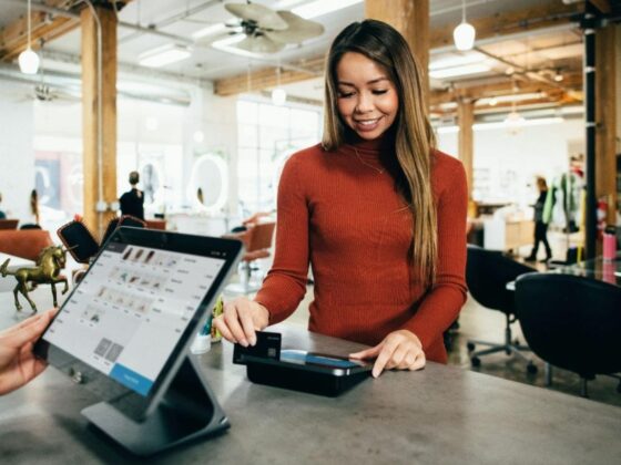 Data to Growth: How AI Enhances Digital Marketing Strategies