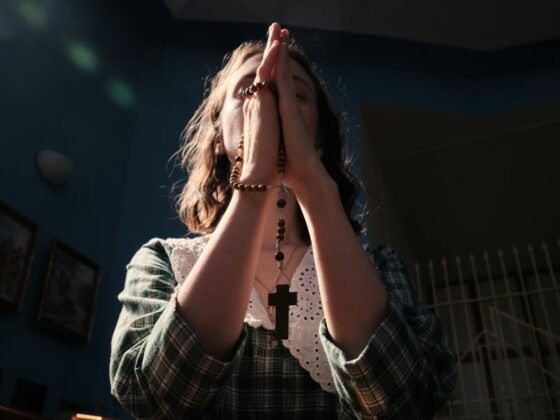 What Is Presence Understanding the Spiritual State of Being
