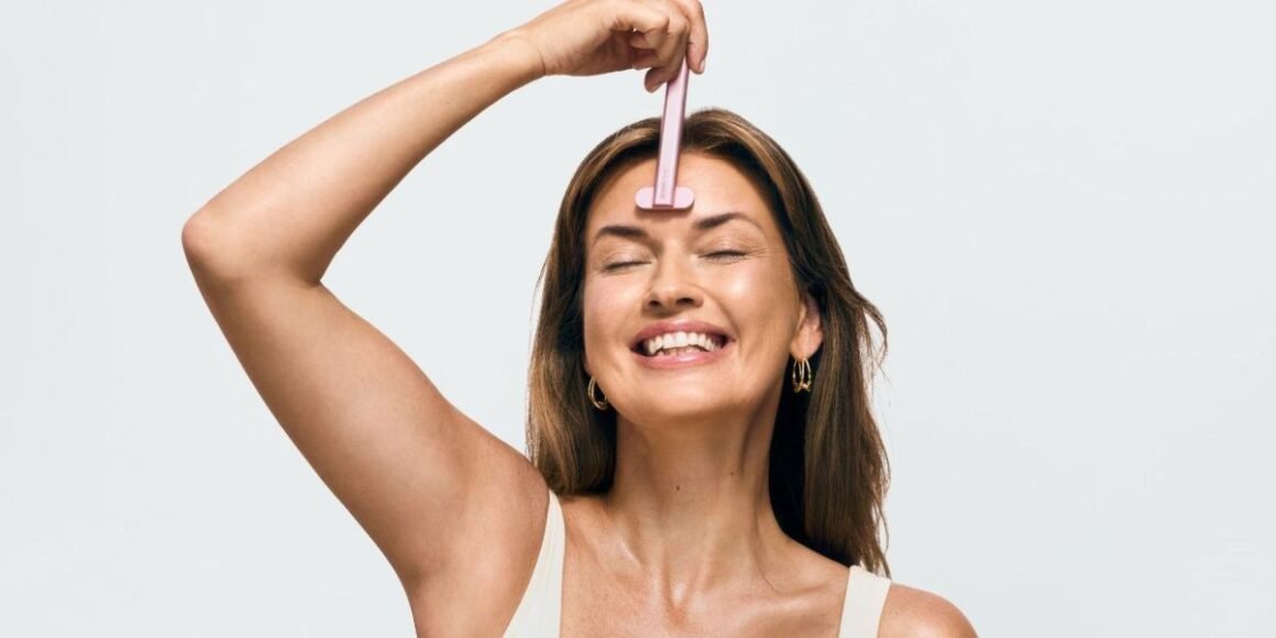 Solawave’s Gift Guide for Effortless Skincare Luxury