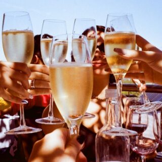 Why Prosecco Wine Gift Baskets Are An Excellent Party & Corporate Gift Choice