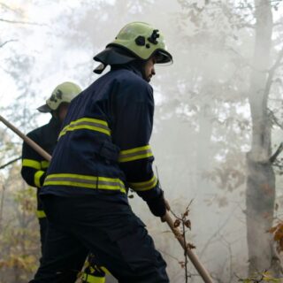 Everglades Wildfire Burns 11,000 Acres Near Miami Metro as Smoke Warnings Spread