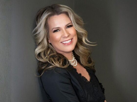 How Becky Vannes, a Tampa Bay Author, Built a Personal Growth Brand