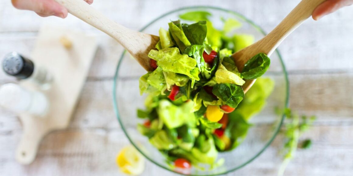 Cyclosporiasis Outbreak South Florida Lettuce Source Cases