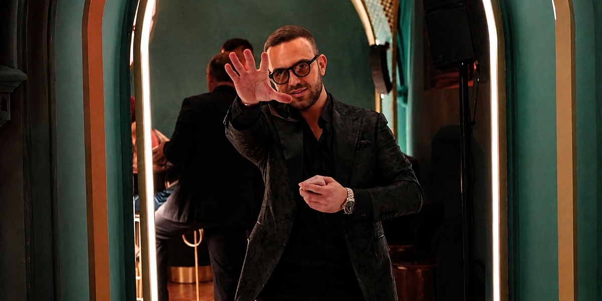 Luxury Magician Matteo Cammisa Joins Forces with Vluxure
